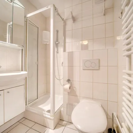 - Haus B, App 0b0203